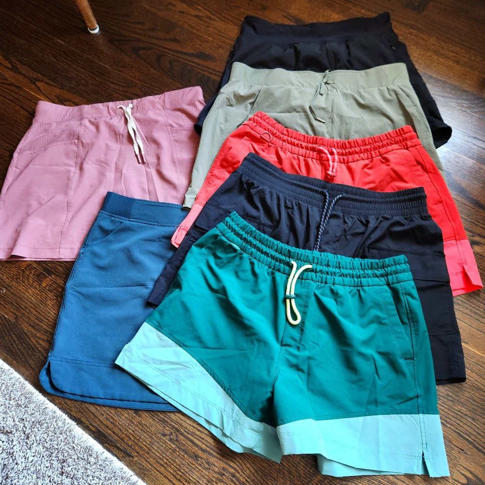 Lot of 7 Athletic skorts, shorts, size L